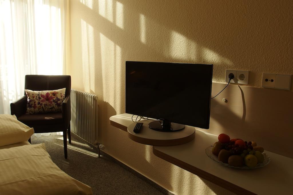 Stadthotel Engel Ettlingen Room photo